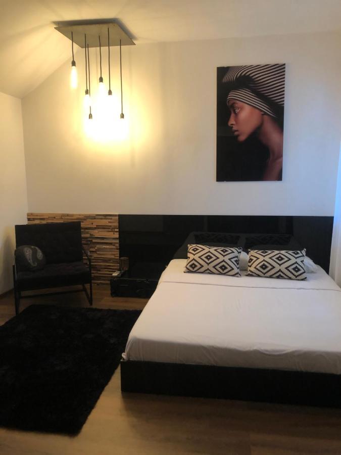 Casa Mediterana Două Mai Esterno foto