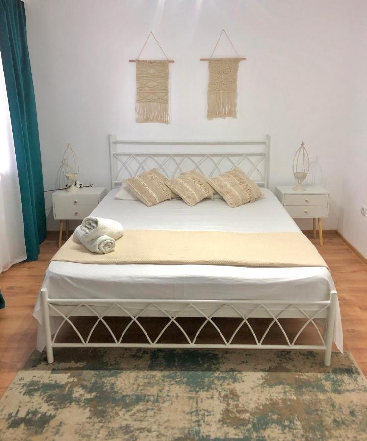 Casa Mediterana Două Mai Esterno foto