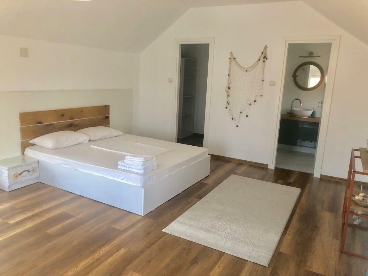 Casa Mediterana Două Mai Esterno foto