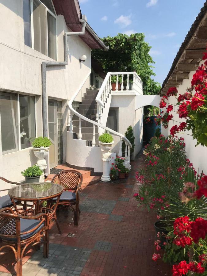 Casa Mediterana Două Mai Esterno foto