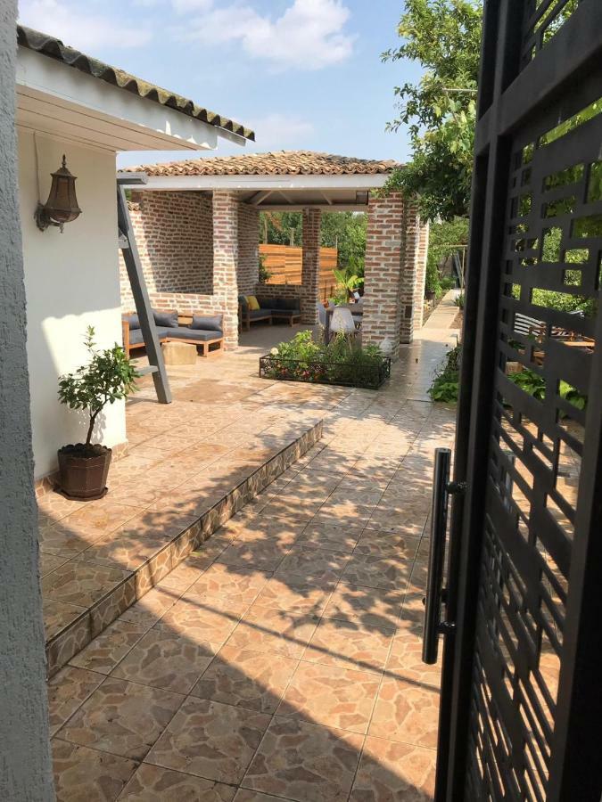 Casa Mediterana Două Mai Esterno foto
